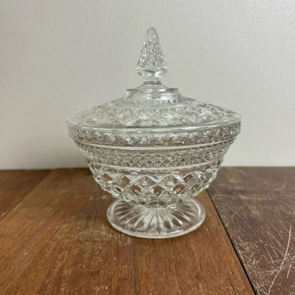 Anchor Hocking Wexford Pressed Glass‎ Diamond Pedestal Candy dish with lid